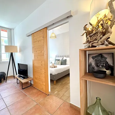 Climatises - Vieil Apartment